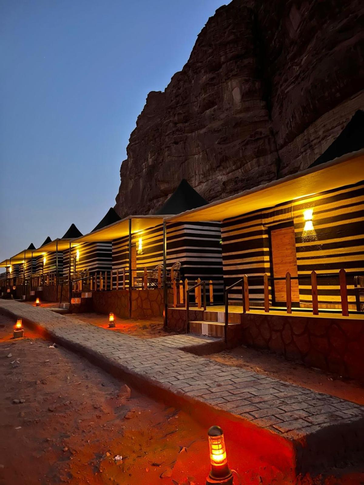 Hotel Rum Solaris Bubbles Camp Wadi Rum Exterior foto