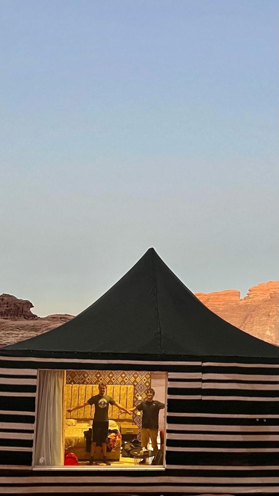 Rum Solaris Bubbles Camp Wadi Rum Exterior foto